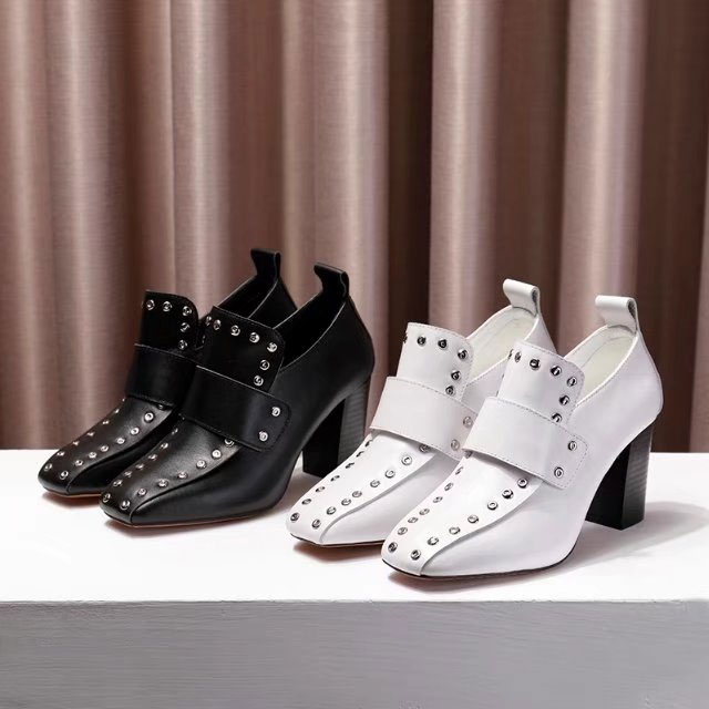 2018 Celine women Sneakers in Calfskin leather