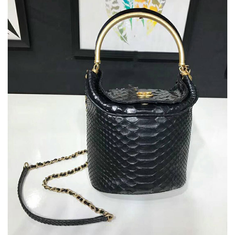 2018 Chanel Bucket bag