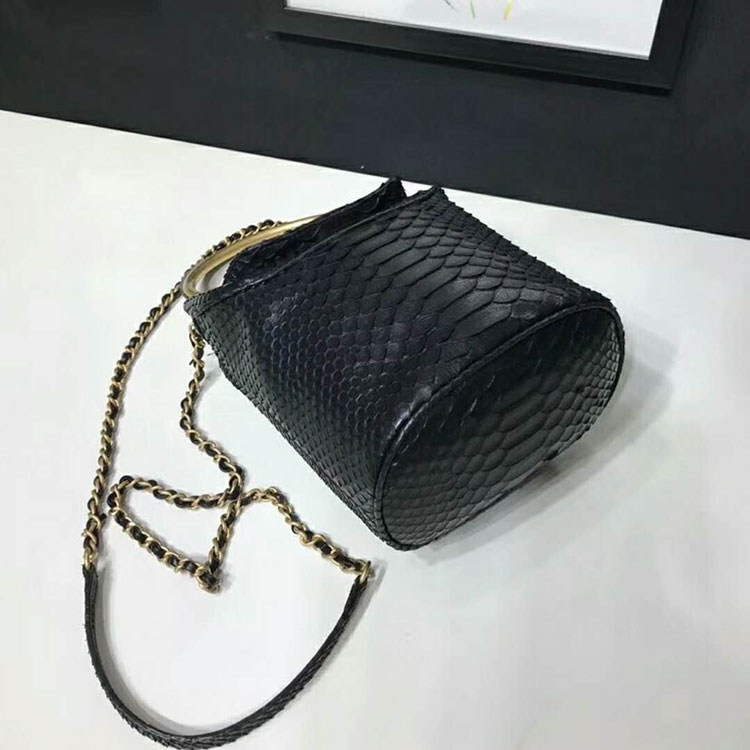 2018 Chanel Bucket bag