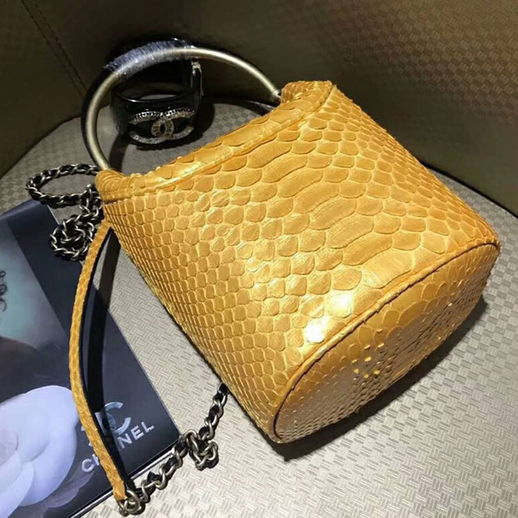 2018 Chanel Bucket bag