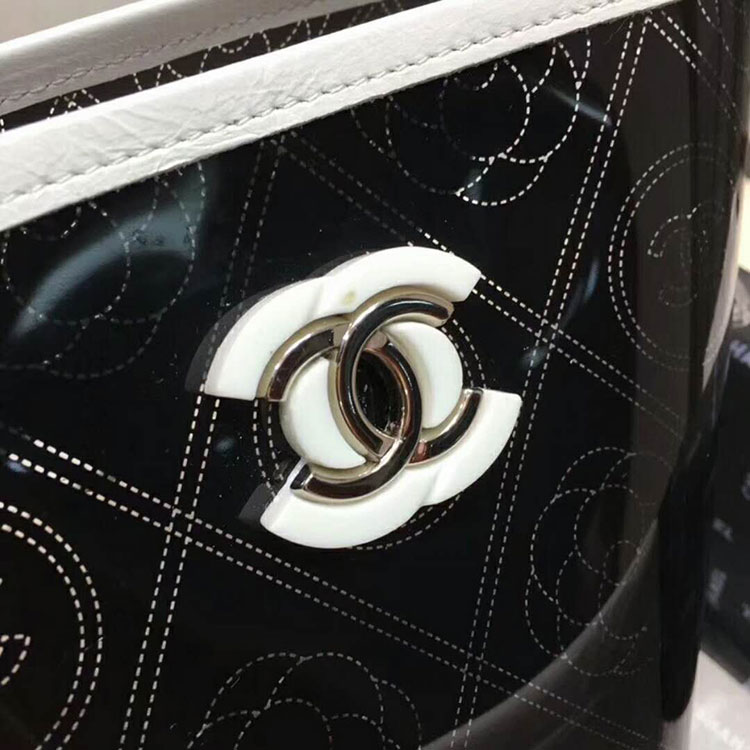 2018 Chanel Bucket bag