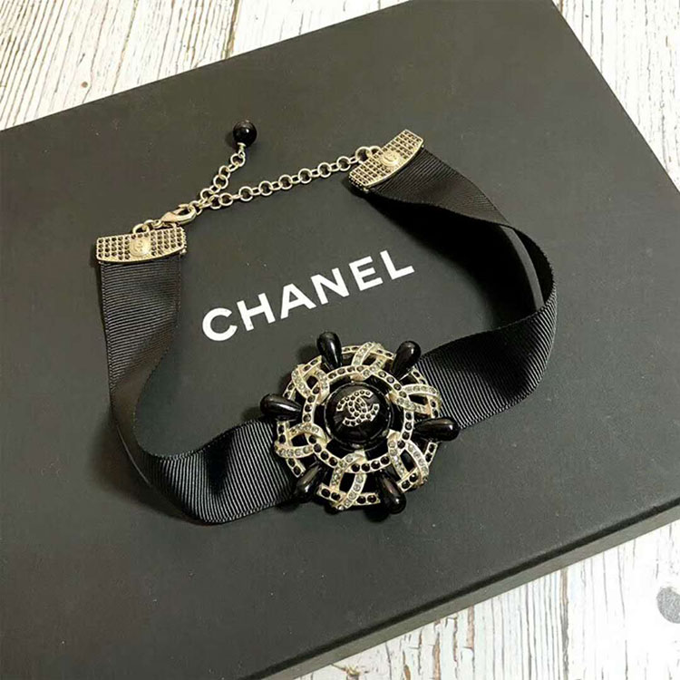 2018 Chanel Choker