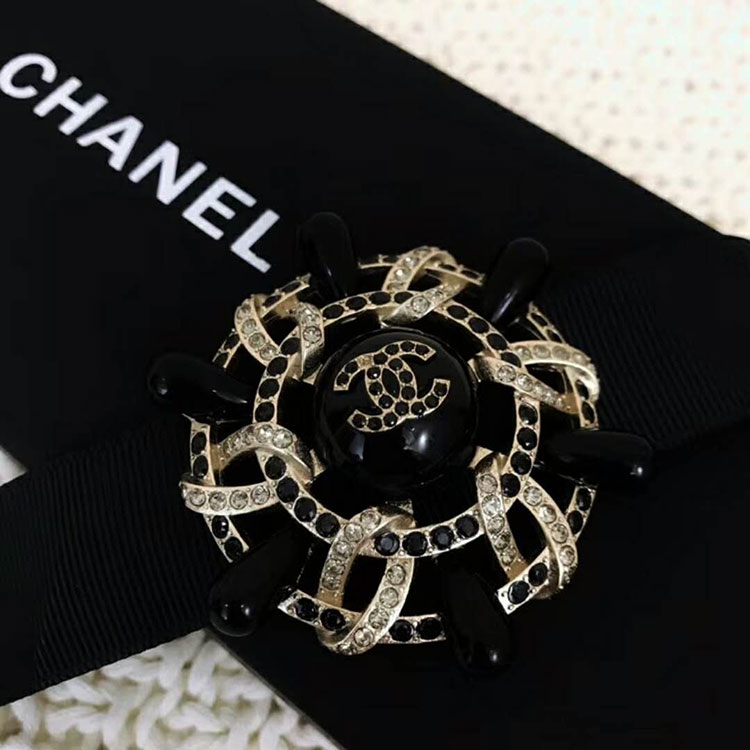 2018 Chanel Choker