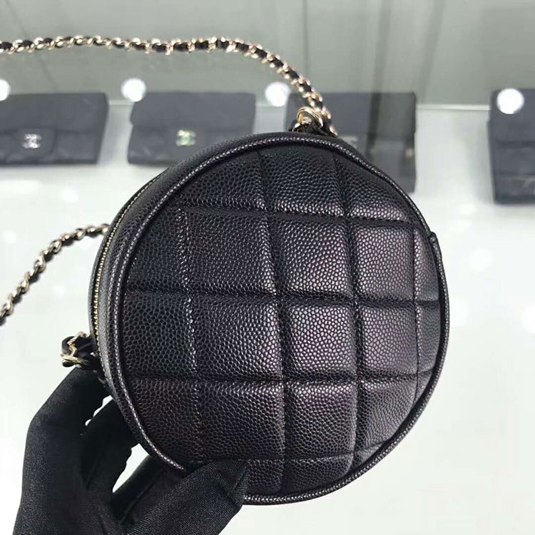 2018 Chanel Classic Clutch with Chain