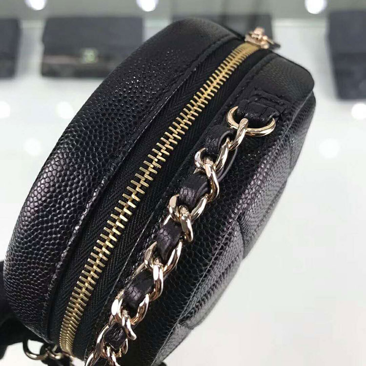 2018 Chanel Classic Clutch with Chain