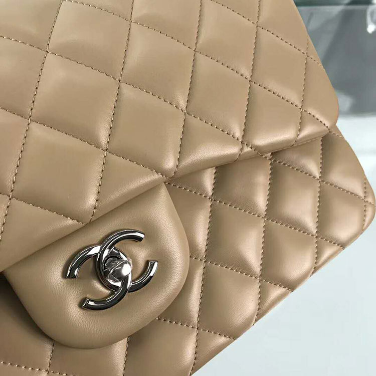 2018 Chanel Classic Flap Bag 1113 Original Lambskin leather Gold Hardware