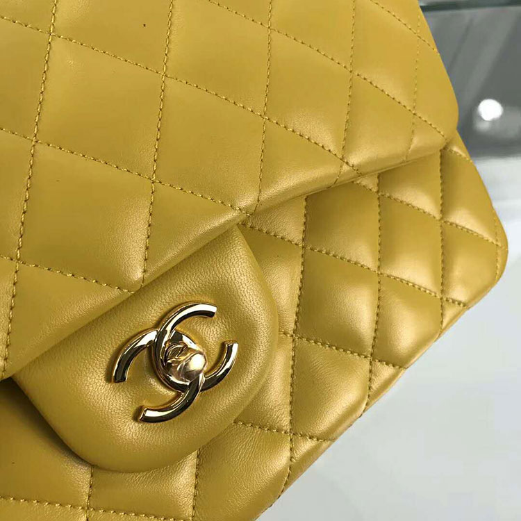 2018 Chanel Classic Flap Bag 1113 Original Lambskin leather Gold Hardware