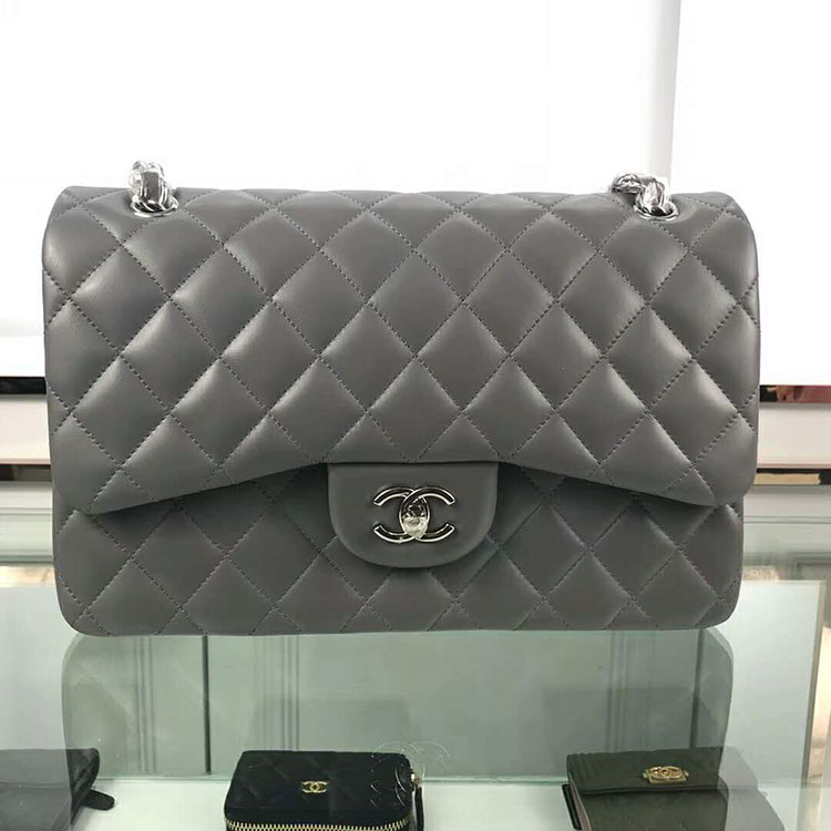 2018 Chanel Classic Flap Bag 1113 Original Lambskin leather Silver Hardware