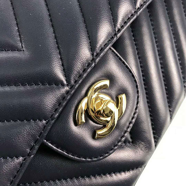 2018 Chanel Classic Flap Bag Original Lambskin Leather 1112 Gold hardware