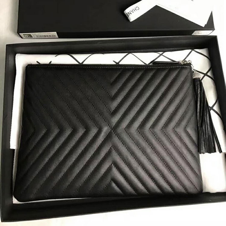 2018 Chanel Clutch Original Lambskin Leather