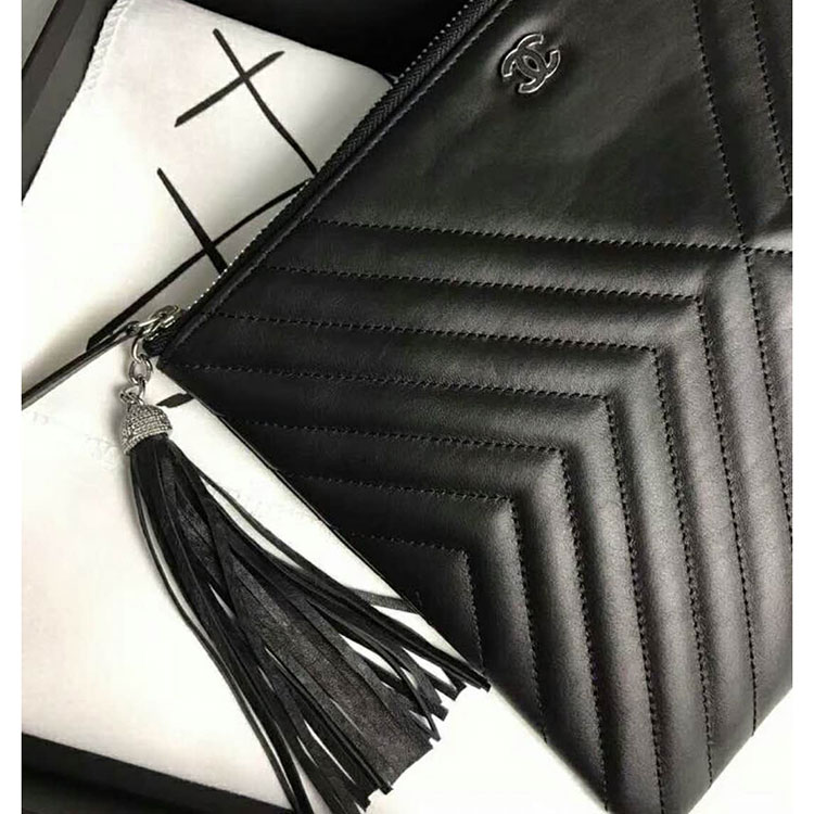 2018 Chanel Clutch Original Lambskin Leather