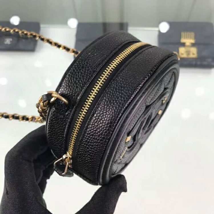 2018 Chanel Clutch with Chain