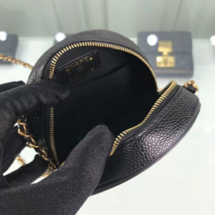 2018 Chanel Clutch with Chain