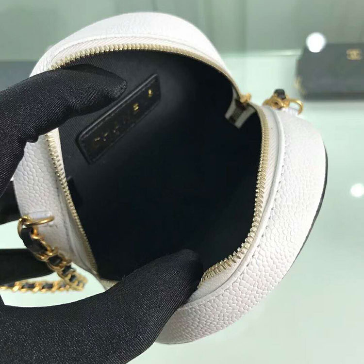 2018 Chanel Clutch with Chain