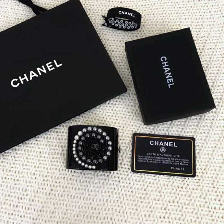 2018 Chanel Cuff