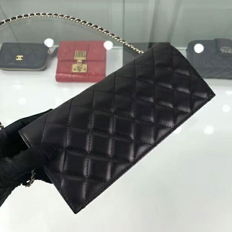 2018 Chanel Dinner chain bag