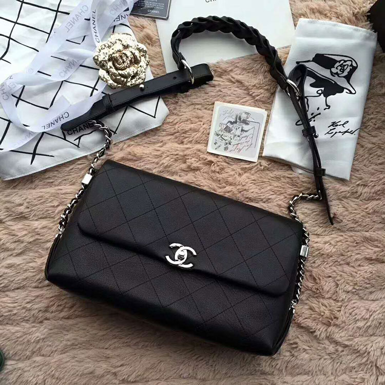 2018 Chanel Flap Bag in Original Calfskin leather