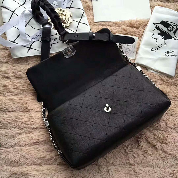 2018 Chanel Flap Bag in Original Calfskin leather