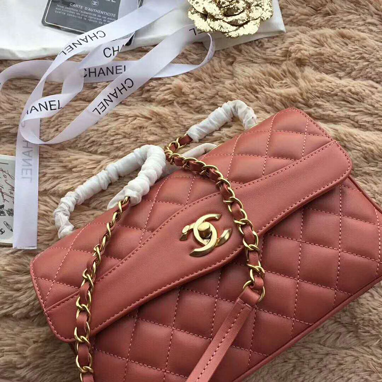 2018 Chanel Flap Bag in Original Lambskin leather