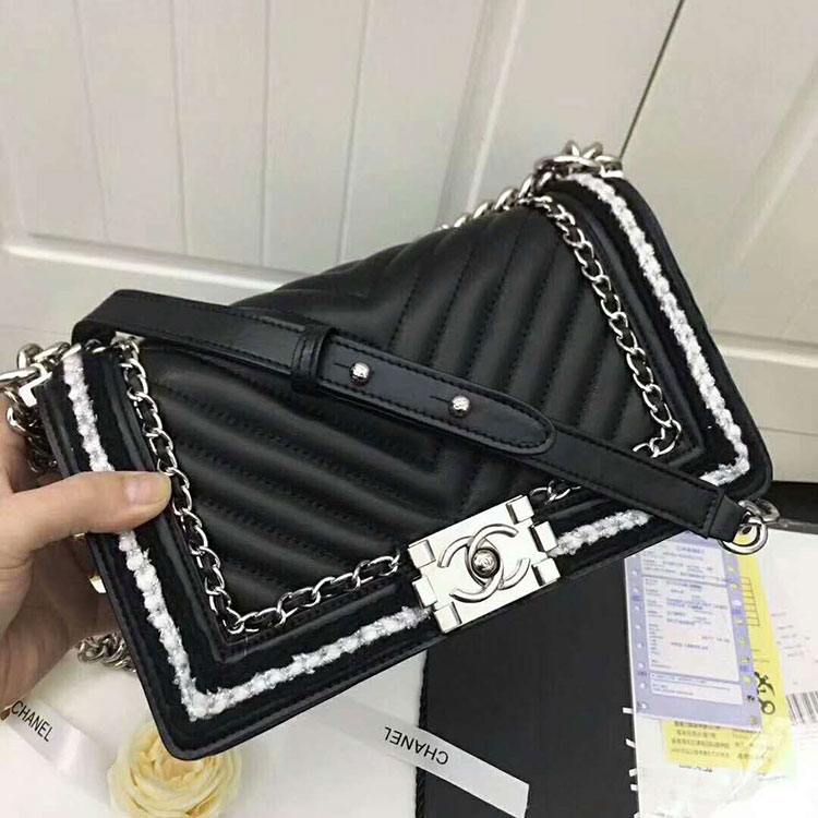 2018 Chanel LeBoy Flap Shoulder Bag in Sheepskin leather A67086