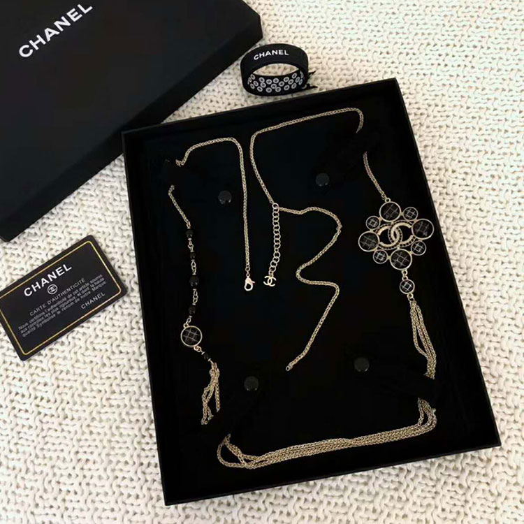 2018 Chanel Long Necklace