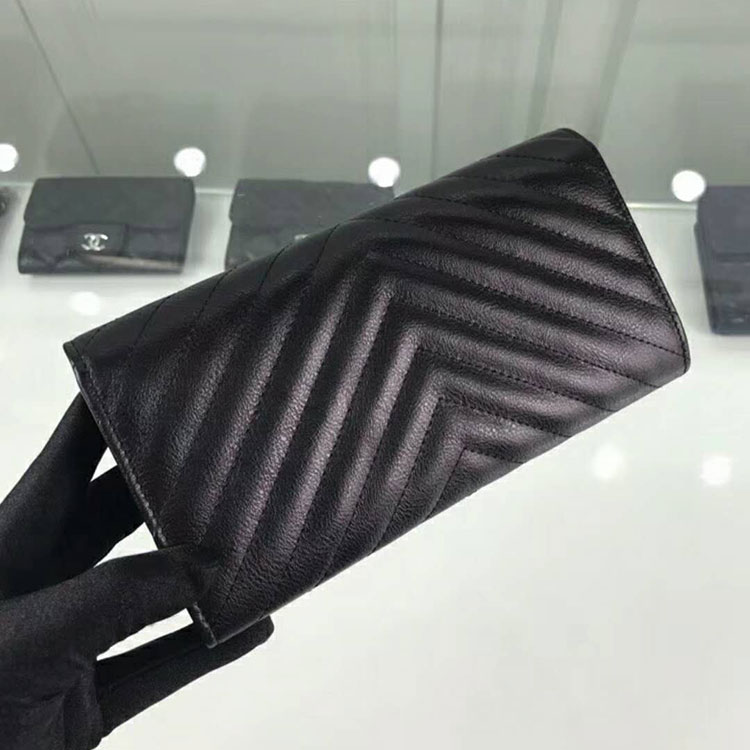 2018 Chanel Matelasse Bi-Fold Wallet