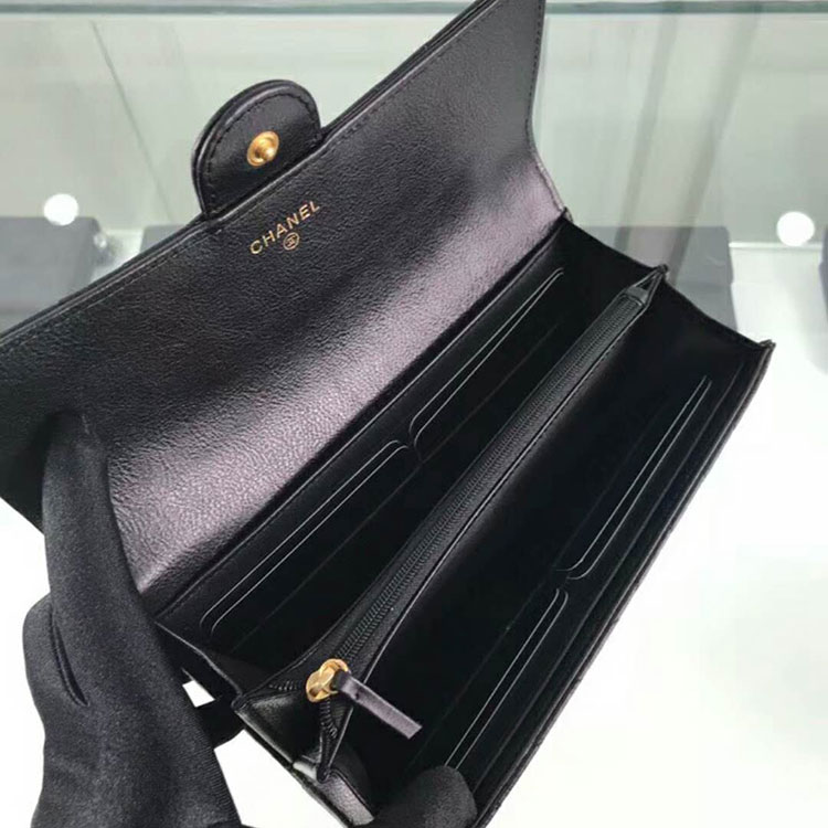 2018 Chanel Matelasse Bi-Fold Wallet