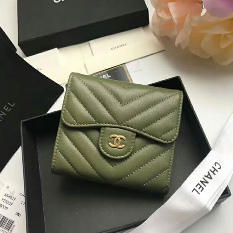 2018 Chanel Matelasse Tri-Fold Wallet