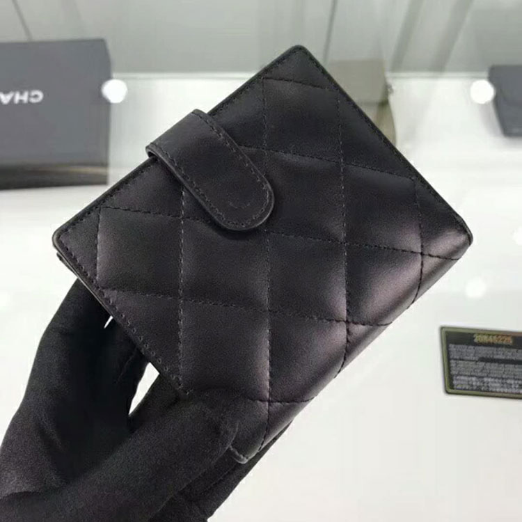 2018 Chanel Matelasse Wallet