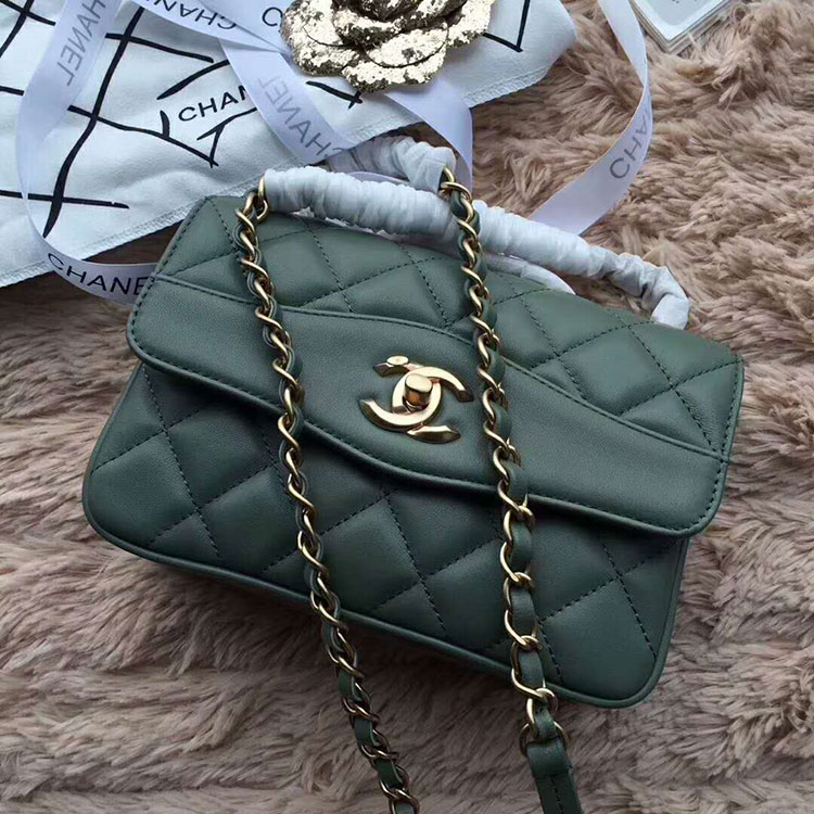 2018 Chanel Mini Flap Bag in Original Lambskin leather