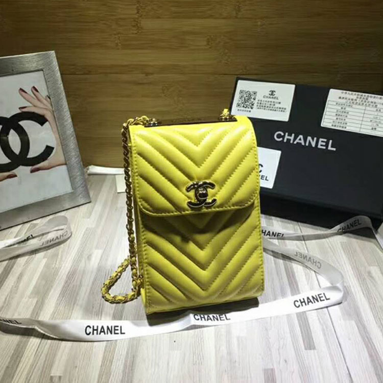 2018 Chanel Mobile phone bag with Chain