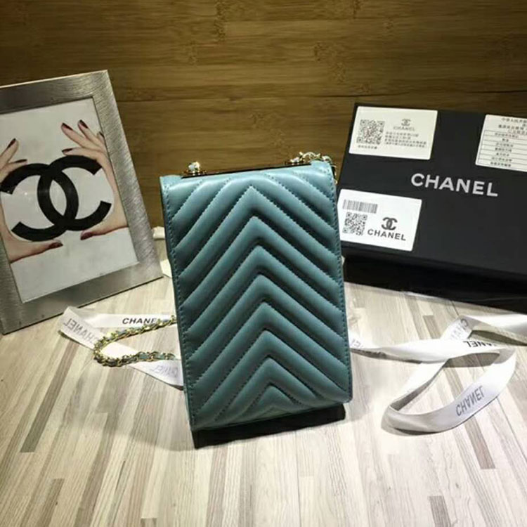 2018 Chanel Mobile phone bag with Chain