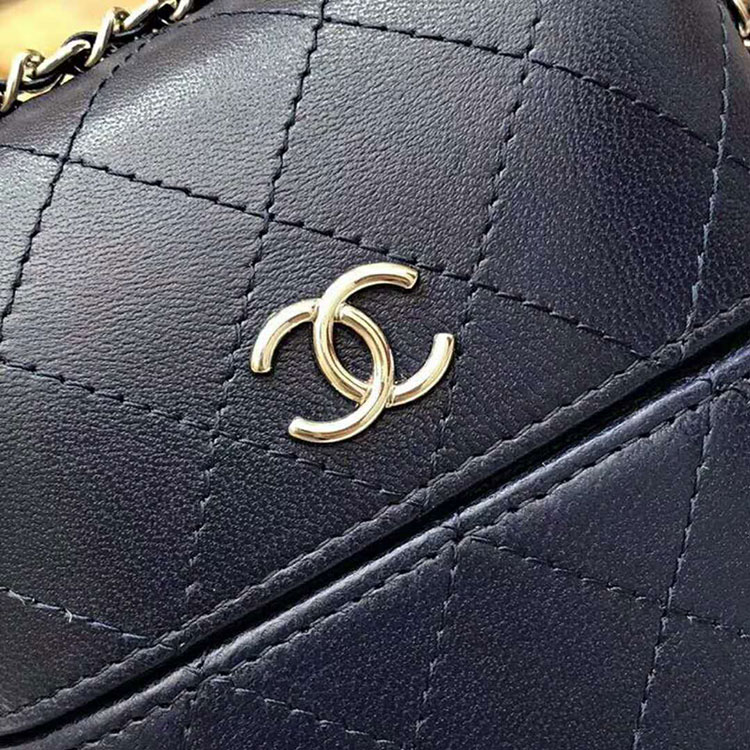 2018 Chanel Mobile phone bag with Chain