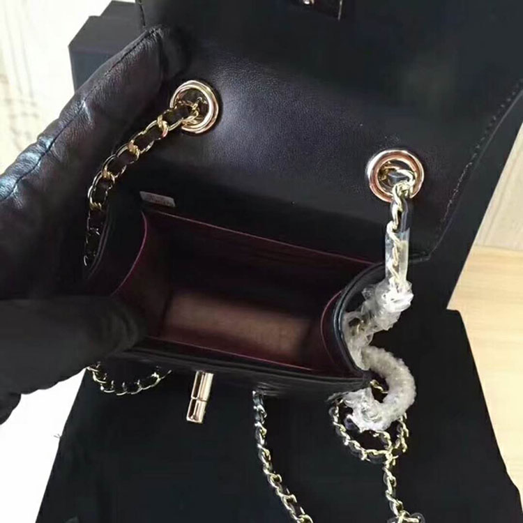 2018 Chanel Mobile phone bag with Chain