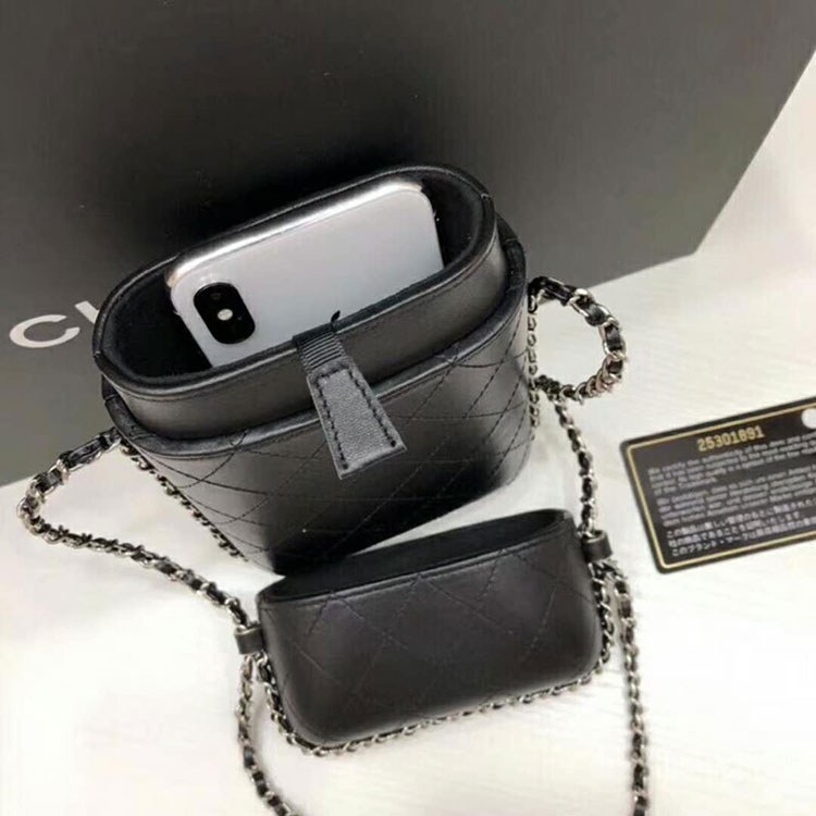 2018 Chanel Mobile phone bag with Chain