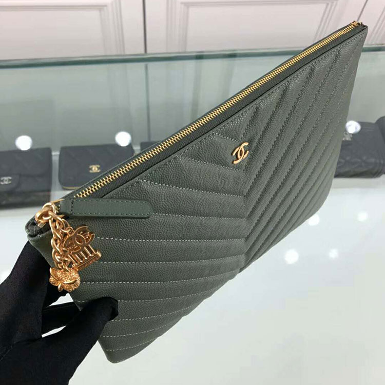 2018 Chanel Pouch