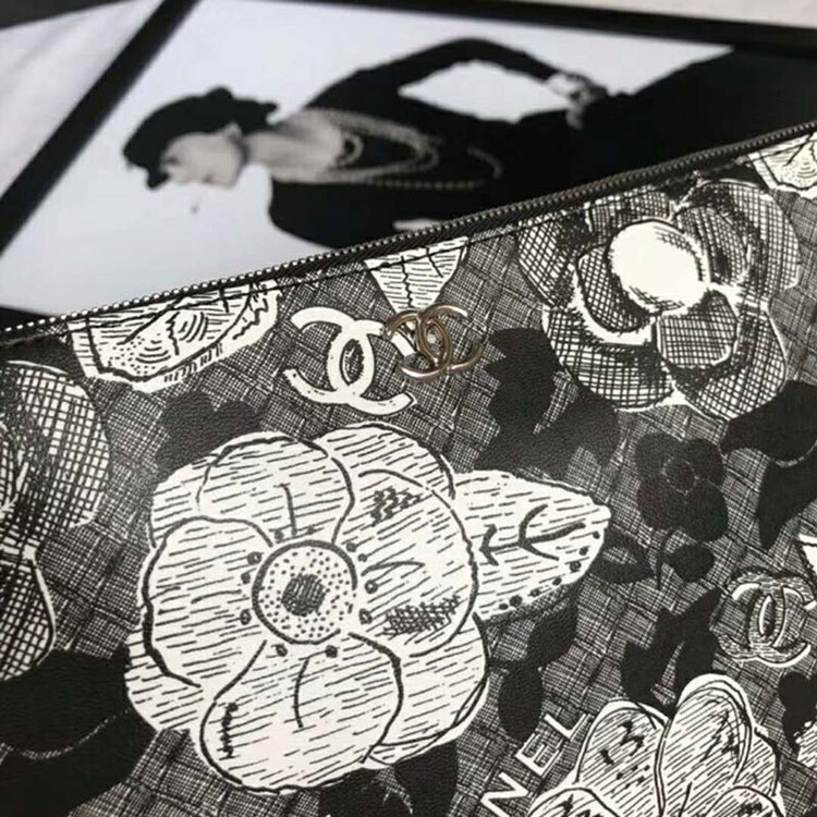 2018 Chanel Pouch