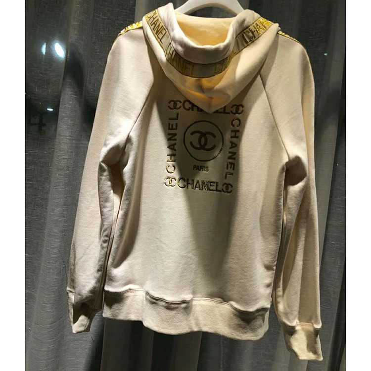 2018 Chanel Pullovers