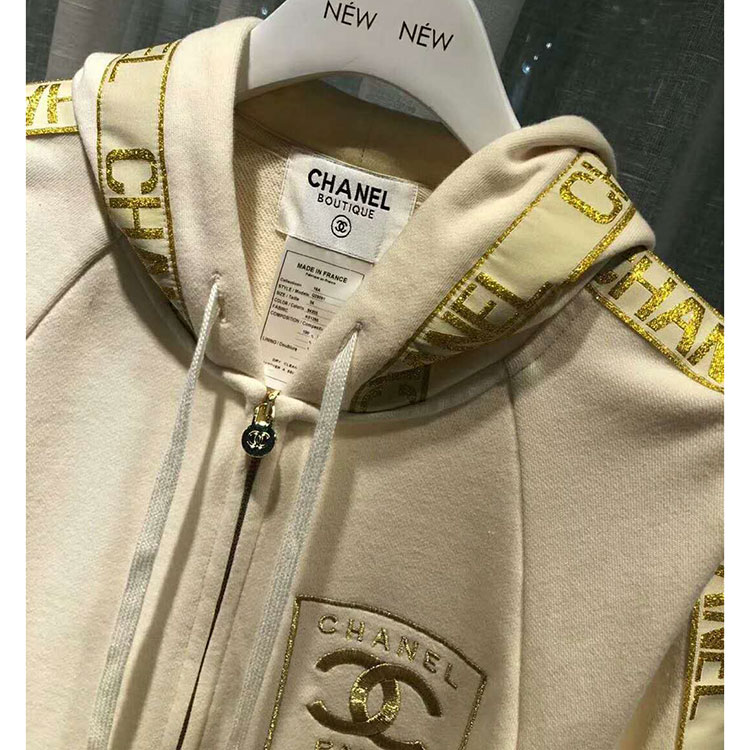 2018 Chanel Pullovers