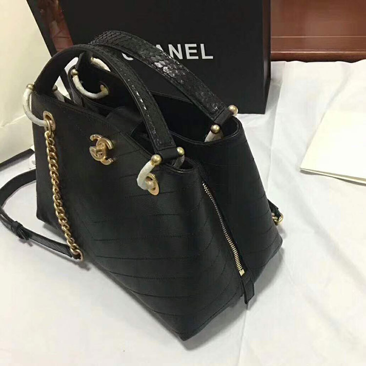 2018 Chanel Small Zipped Shopping Bag