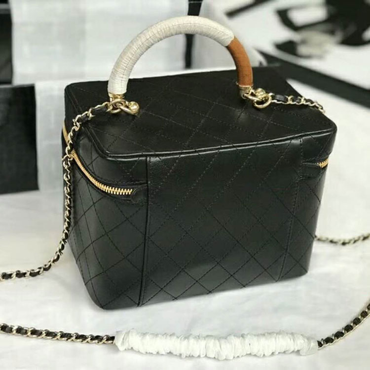 2018 Chanel Vanity Case