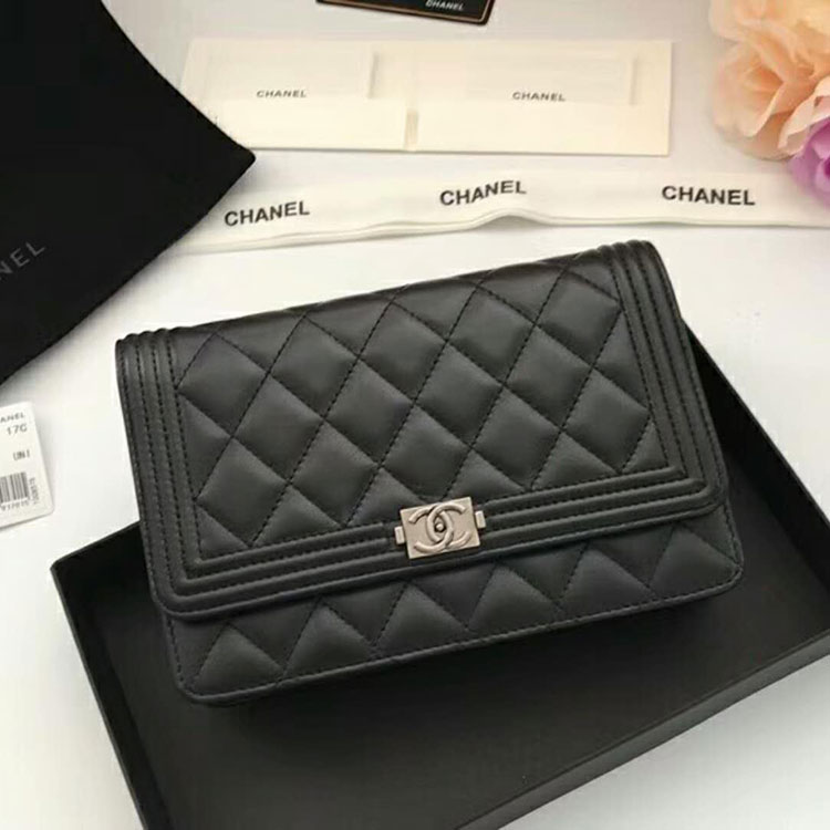 2018 Chanel WOC A33814 Mini Flap Bag in Original Lambskin