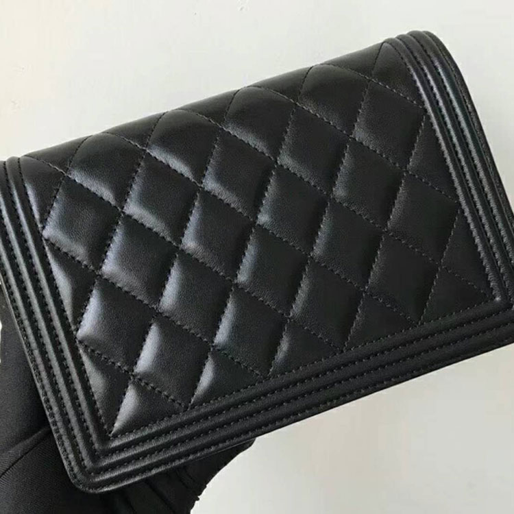 2018 Chanel WOC A33814 Mini Flap Bag in Original Lambskin