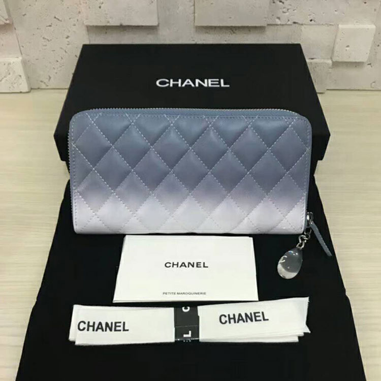 2018 Chanel Zipped Wallet