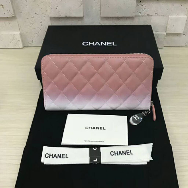 2018 Chanel Zipped Wallet