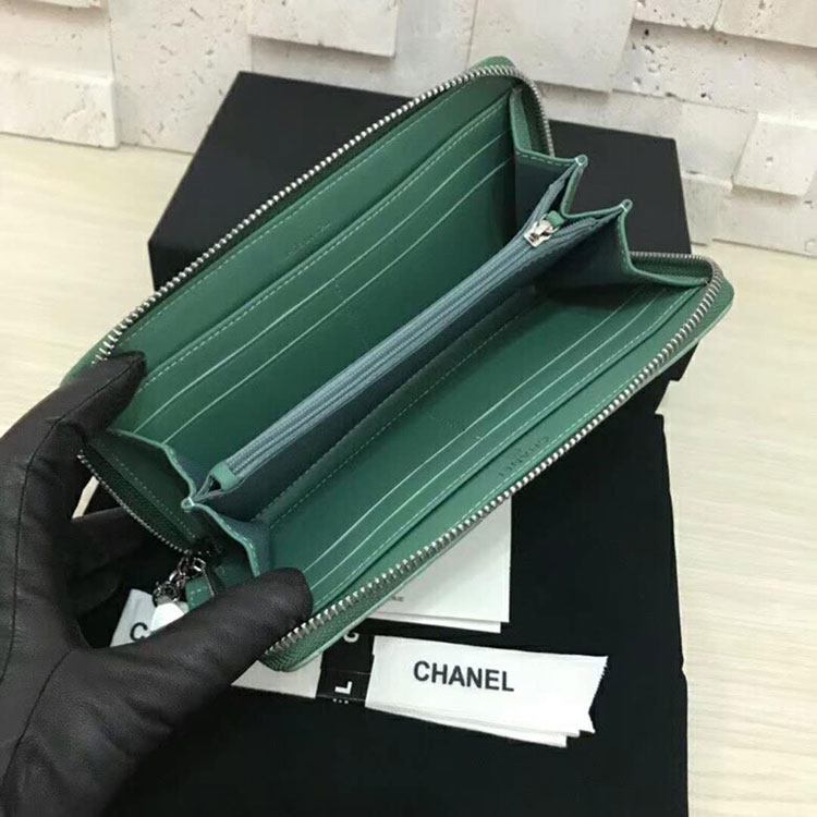 2018 Chanel Zipped Wallet