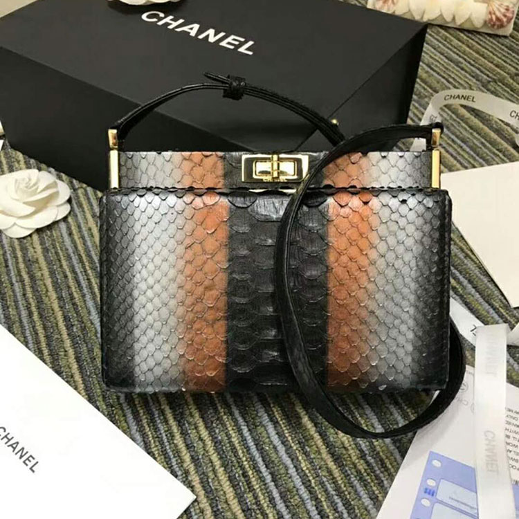 2018 Chanel clutch