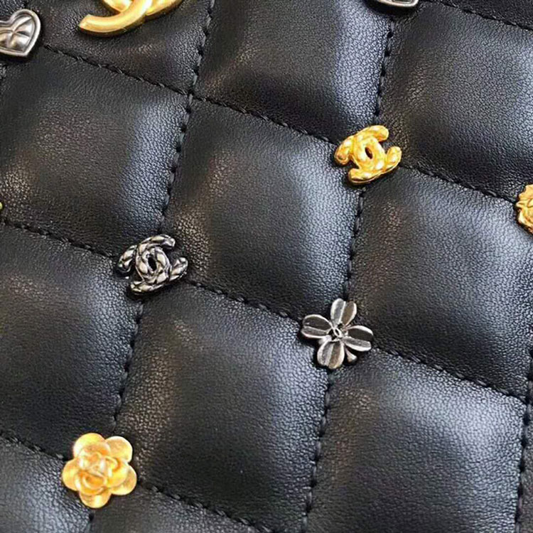 2018 Chanel clutch with chain