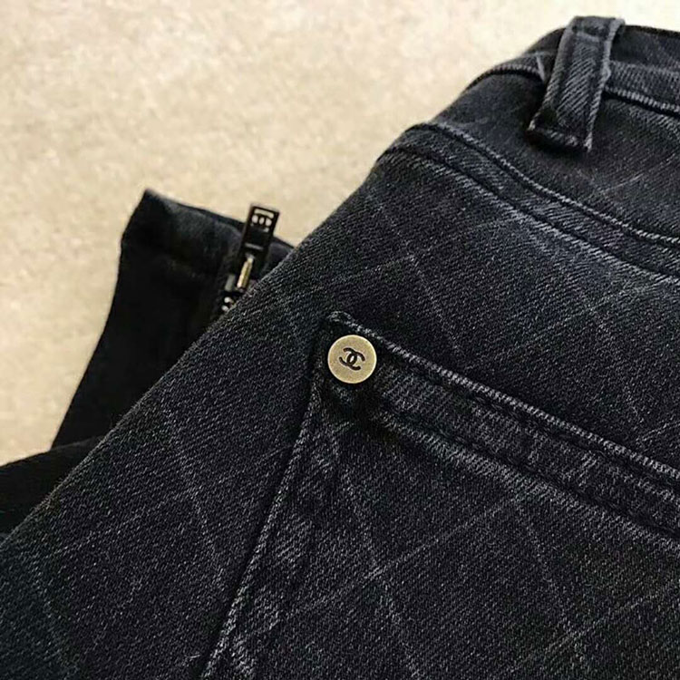 2018 Chanel jeans