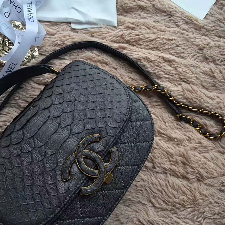 2018 Chanel messenger bag Real Python leather